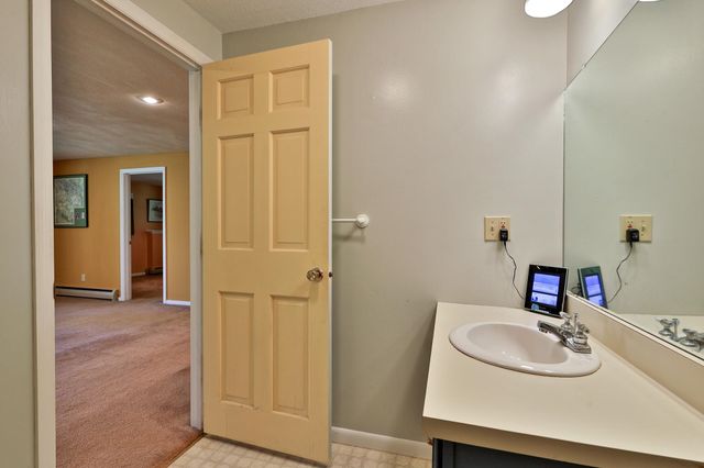 185 Beans Bridge Road, Rochester, VT 05767