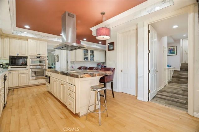 1 Royal Saint George, Newport Beach, CA 92660