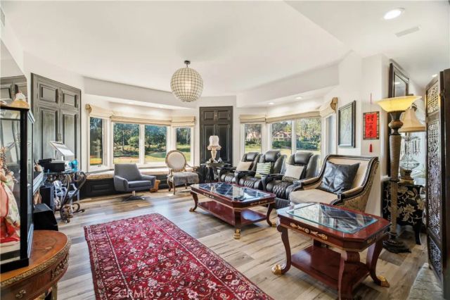 1 Royal Saint George, Newport Beach, CA 92660
