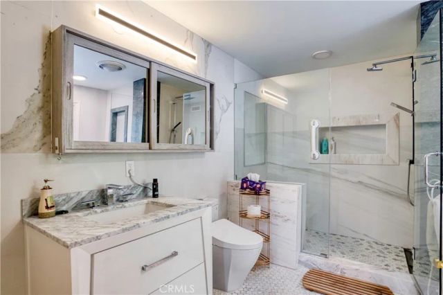 1 Royal Saint George, Newport Beach, CA 92660