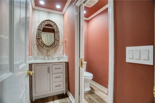 1 Royal Saint George, Newport Beach, CA 92660