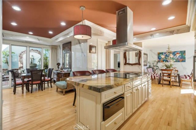 1 Royal Saint George, Newport Beach, CA 92660