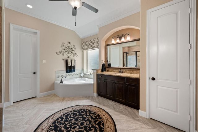 5802 Vineyard Creek Lane, Porter, TX 77365
