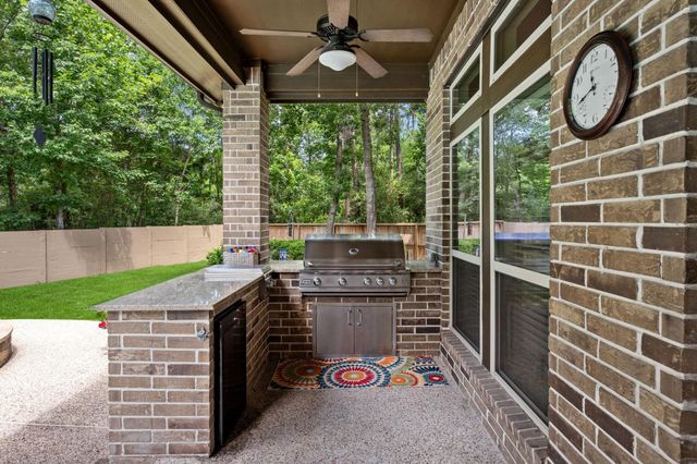 5802 Vineyard Creek Lane, Porter, TX 77365
