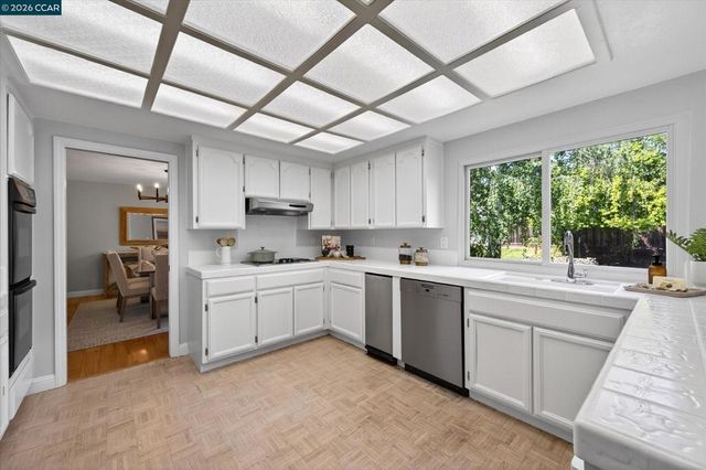 2683 Sundance Ct, Walnut Creek, CA 94598