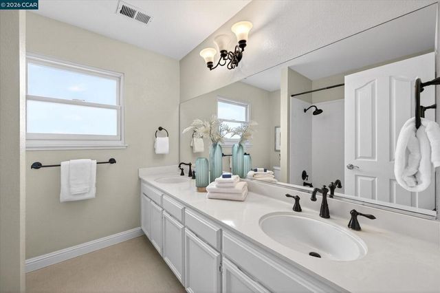 2683 Sundance Ct, Walnut Creek, CA 94598