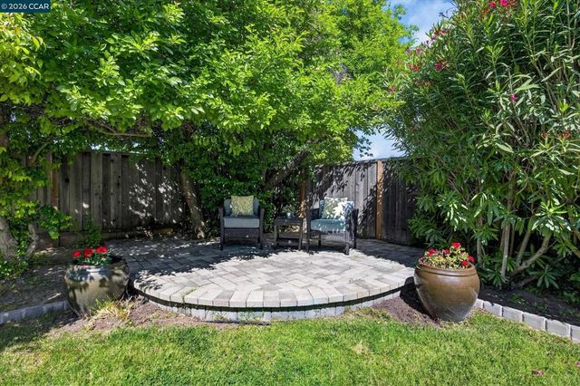 2683 Sundance Ct, Walnut Creek, CA 94598