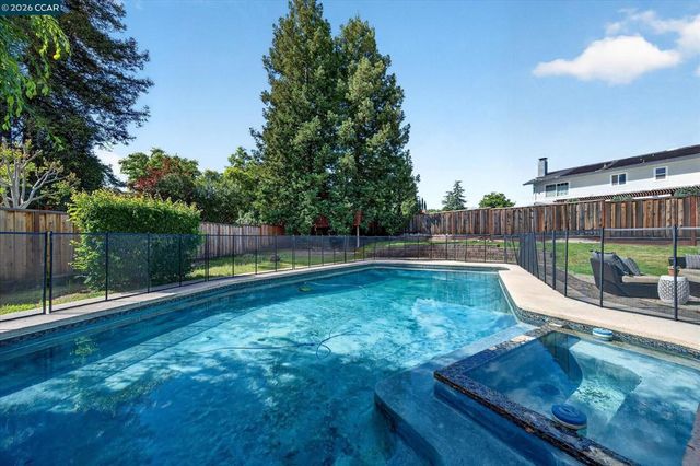 2683 Sundance Ct, Walnut Creek, CA 94598