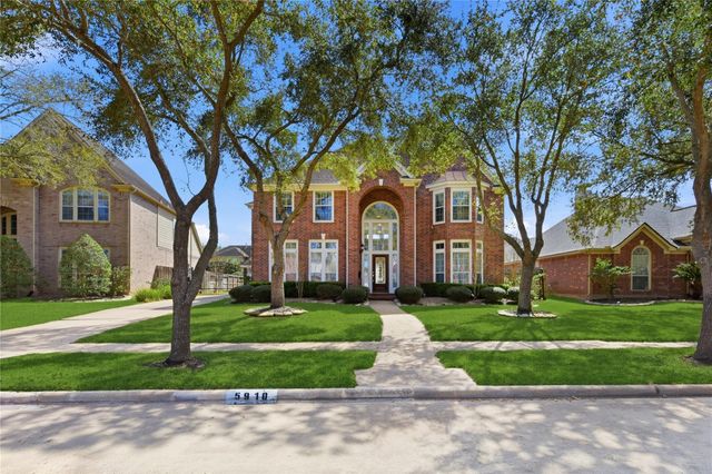5910 Willowfield Court, Sugar Land, TX 77479