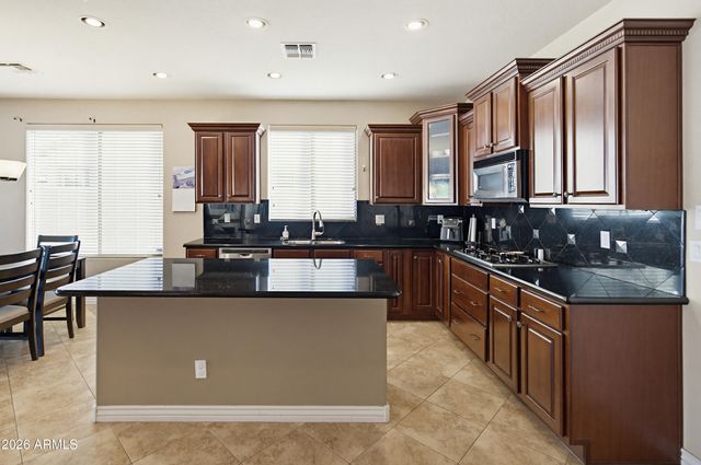 4708 E COUNTY DOWN Drive, Chandler, AZ 85249