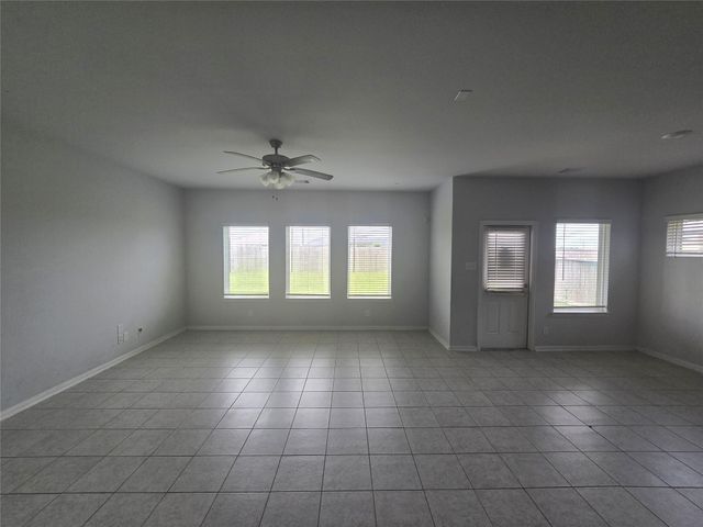 4707 Painted Bunting Lane, Baytown, TX 77521