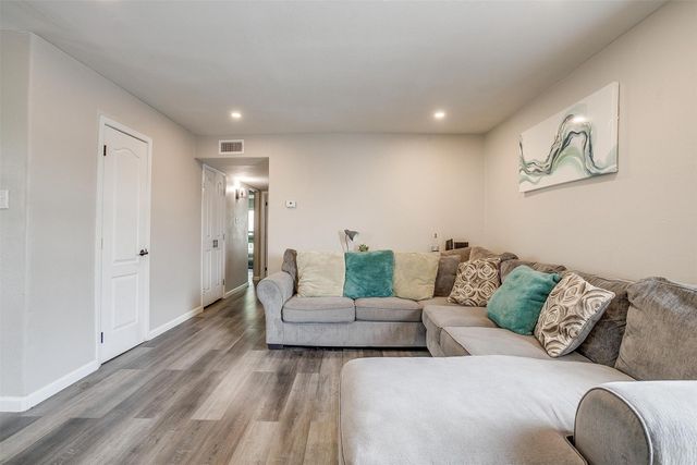 6008 Westridge Lane 512, Fort Worth, TX 76116