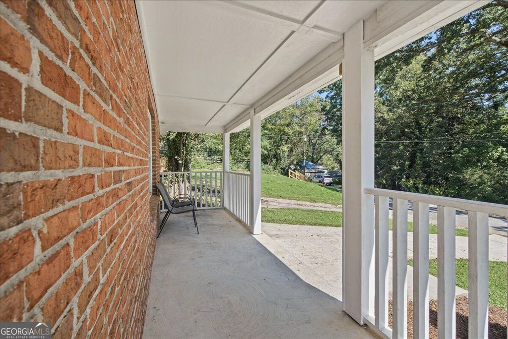 283 Barfield Avenue SW, Atlanta, GA 30310 — photo 4