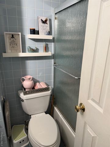 11949 6th Avenue, College Point, NY 11356