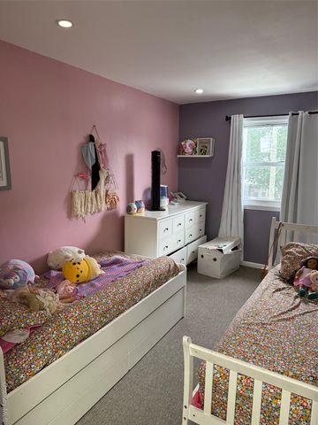 11949 6th Avenue, College Point, NY 11356