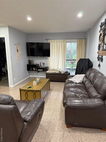 11949 6th Avenue, College Point, NY 11356