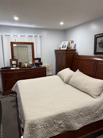 11949 6th Avenue, College Point, NY 11356