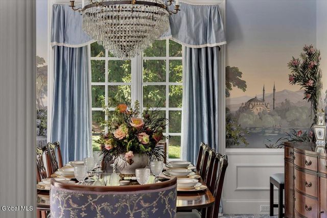 44 Turner Lane, Colonie, NY 12211