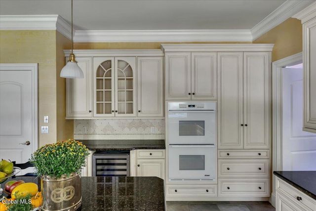 44 Turner Lane, Colonie, NY 12211