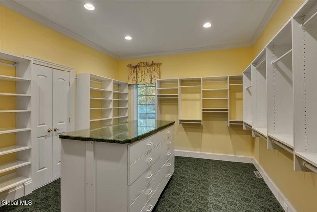 44 Turner Lane, Colonie, NY 12211