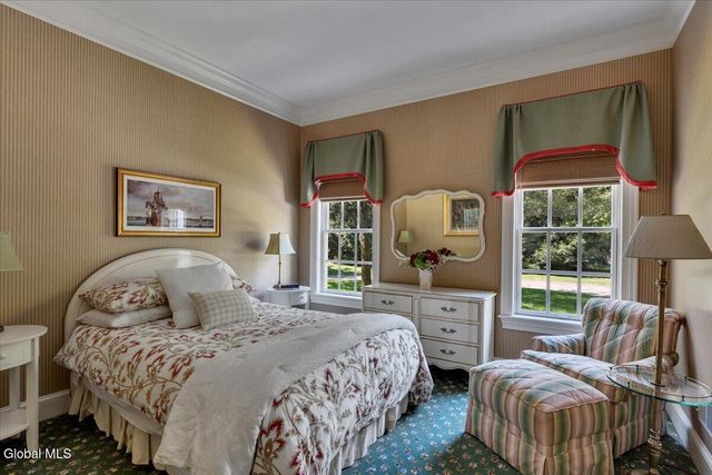 44 Turner Lane, Colonie, NY 12211