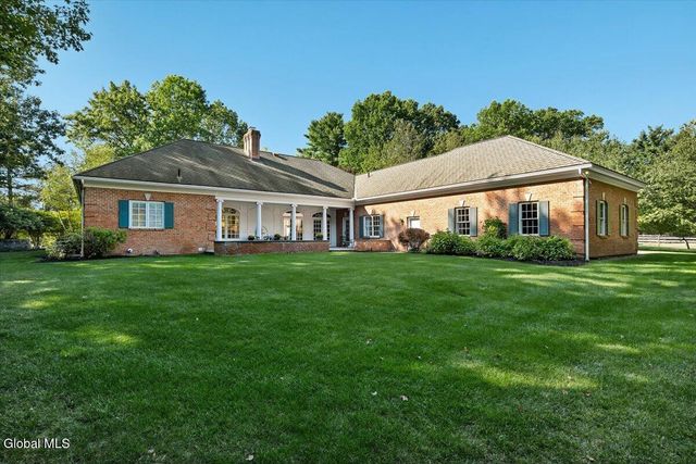 44 Turner Lane, Colonie, NY 12211