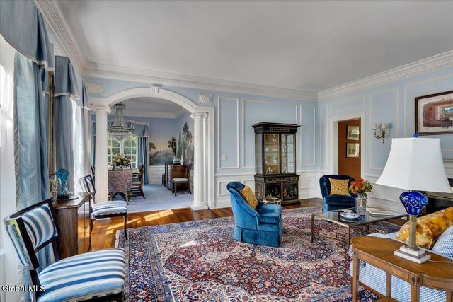 44 Turner Lane, Colonie, NY 12211