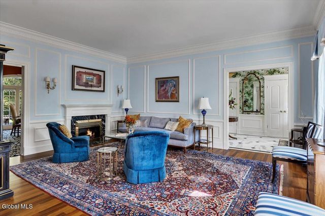 44 Turner Lane, Colonie, NY 12211