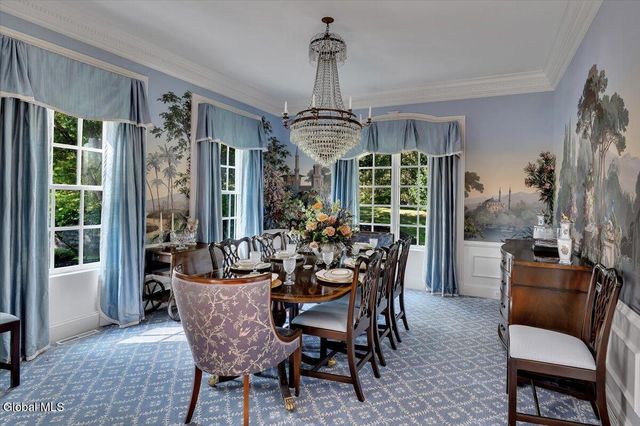 44 Turner Lane, Colonie, NY 12211