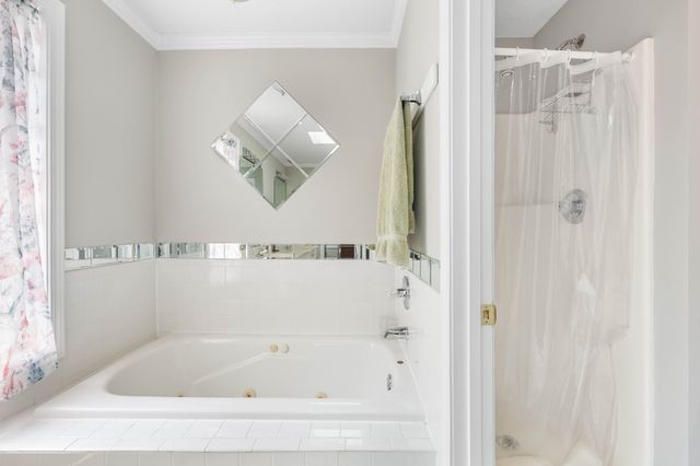 886 Glenraven Dr, Clarksville, TN 37043