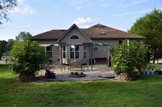 886 Glenraven Dr, Clarksville, TN 37043