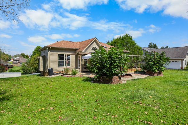 886 Glenraven Dr, Clarksville, TN 37043