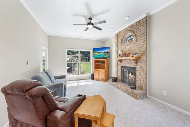 886 Glenraven Dr, Clarksville, TN 37043