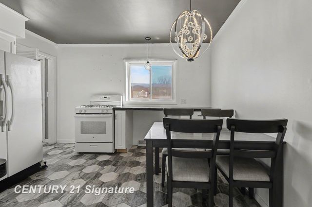 402 State Street, Bay City, MI 48706