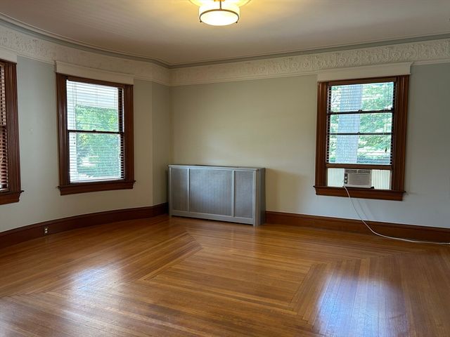 79 Church St 1, Winchester, MA 01890