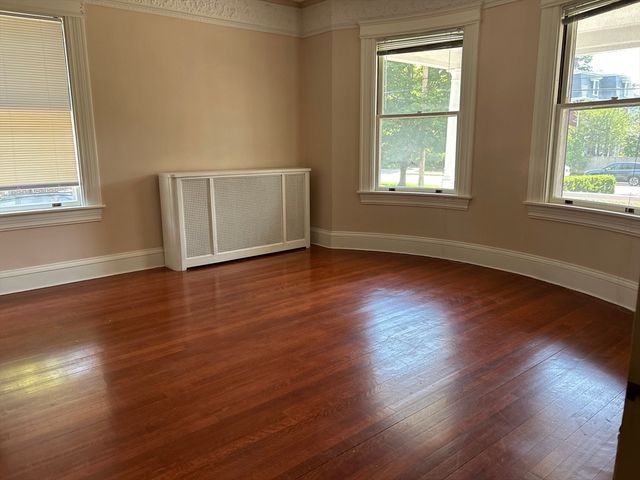 79 Church St 1, Winchester, MA 01890