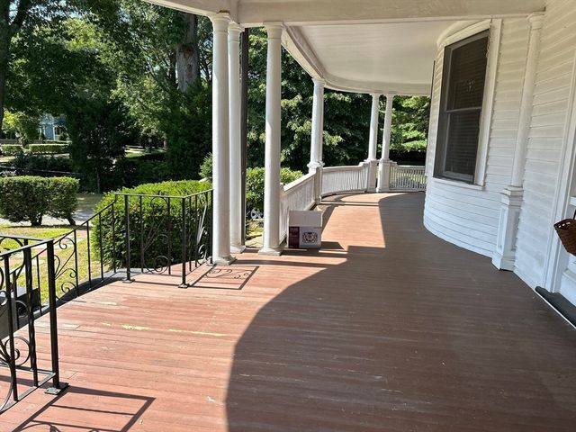 79 Church St 1, Winchester, MA 01890