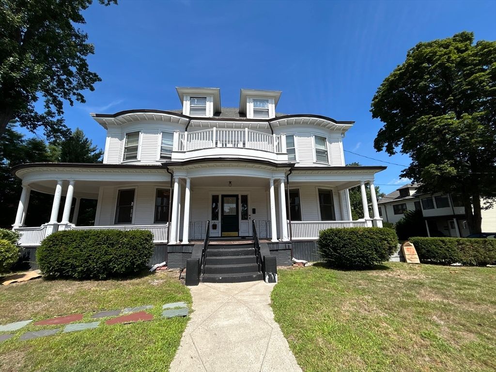 79 Church St 1, Winchester, MA 01890