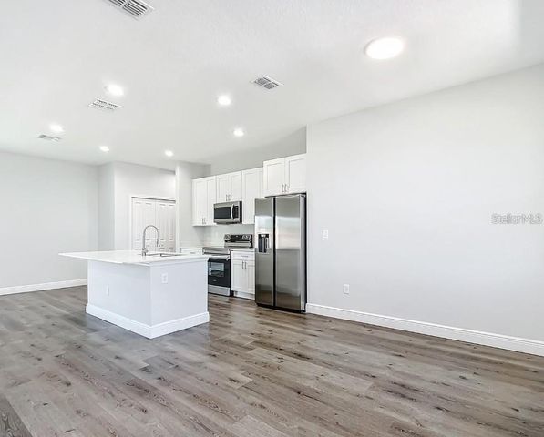 10 DOGWOOD LOOP AVENUE, Ocala, FL 34472