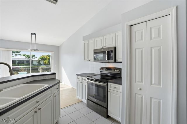 2920 SW 39th TER, Cape Coral, FL 33914