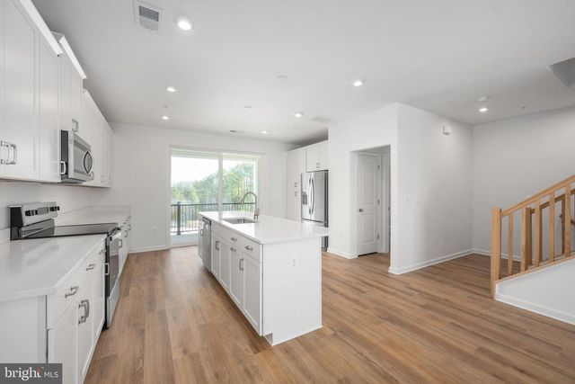 20889 MURRY FALLS TER, Ashburn, VA 20147