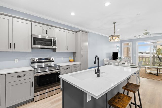 81 Sandbar Lane 21, Folly Beach, SC 29439