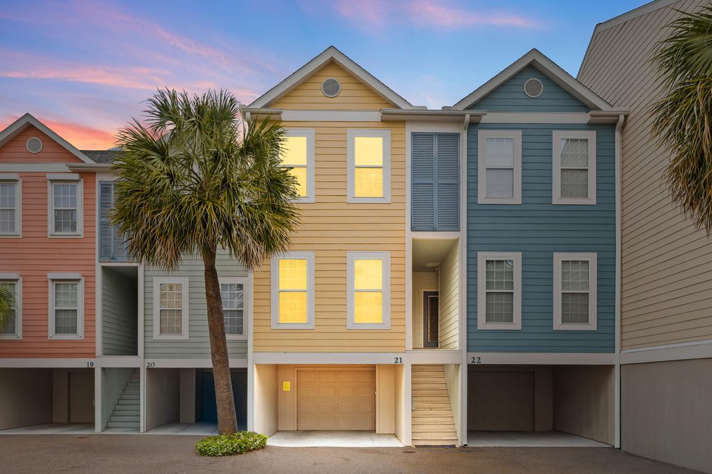81 Sandbar Lane 21, Folly Beach, SC 29439