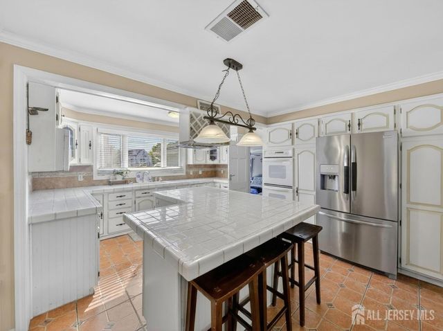 383 Carteret Avenue, Carteret, NJ 07008