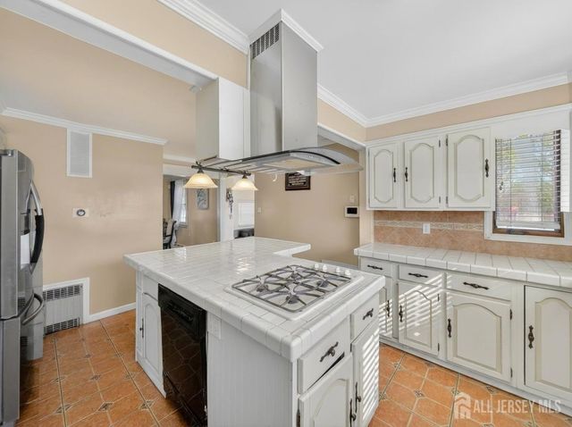 383 Carteret Avenue, Carteret, NJ 07008