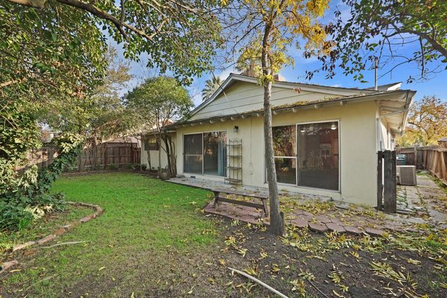 741 DUNDEE Way, Stockton, CA 95210