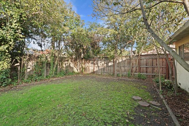 741 DUNDEE Way, Stockton, CA 95210