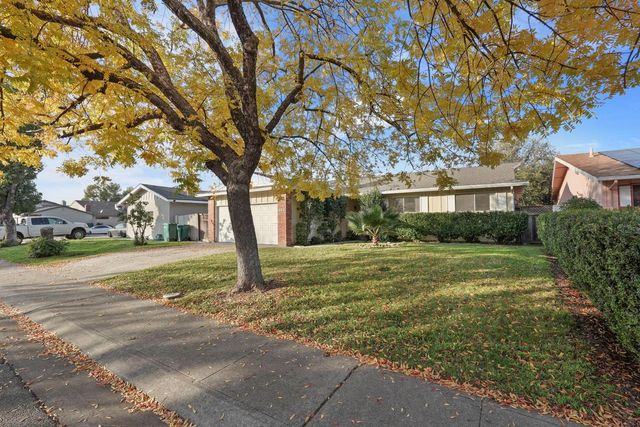 741 DUNDEE Way, Stockton, CA 95210