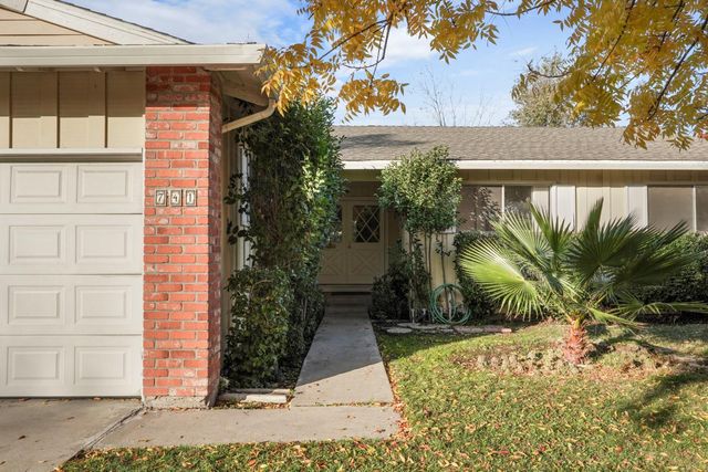 741 DUNDEE Way, Stockton, CA 95210