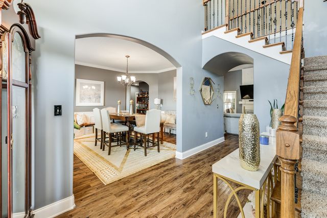 4104 Stony Point Dr, La Vergne, TN 37086